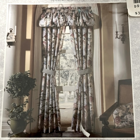 GARDEN GABLES 84” unlined Drapes Distinctive Designs by Brown Crafts Inc. - Picture 1 of 4